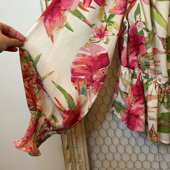 Flying Tomato Off the Shoulder Floral Top - Picture 8 of 9
